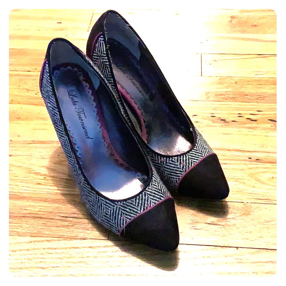 Unique heels in great condition